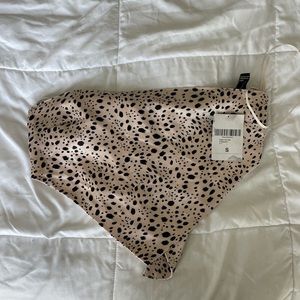 Printed “silk” napkin top